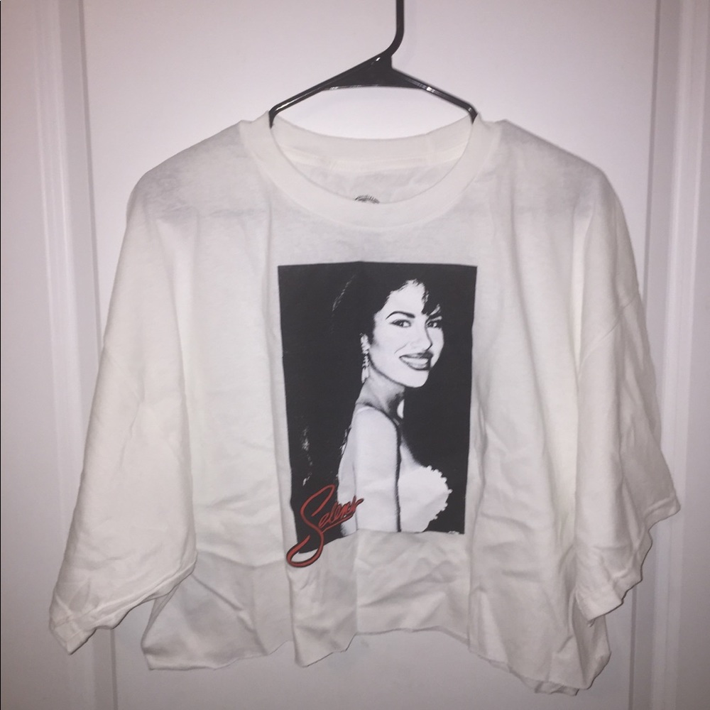 Cropped Selena Tee